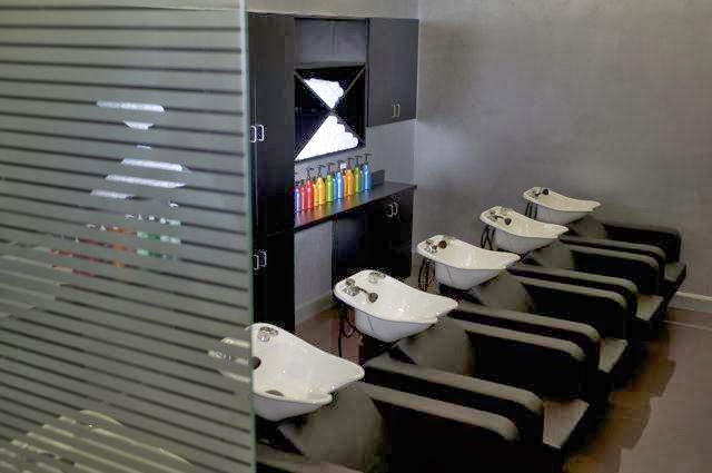 Von Anthony Salon 5