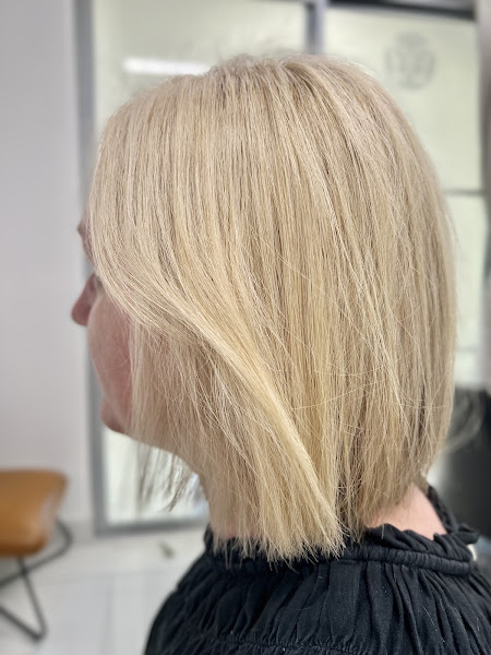 Hello Gorgeous hair lounge 3