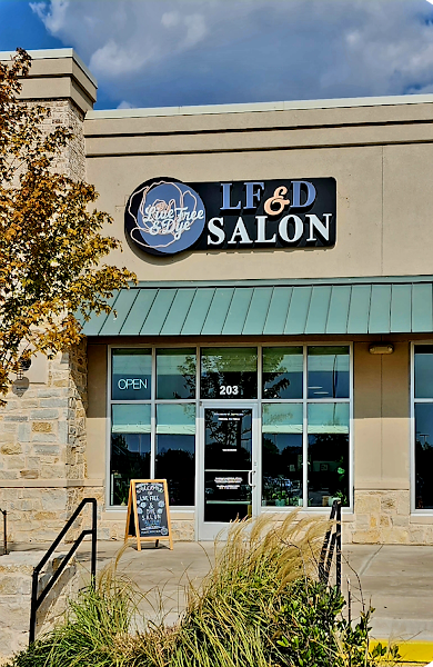 Live Free & Dye Salon