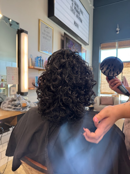 Live Free & Dye Salon 3