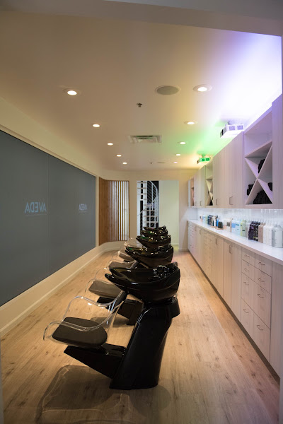Ellie K Salon 4