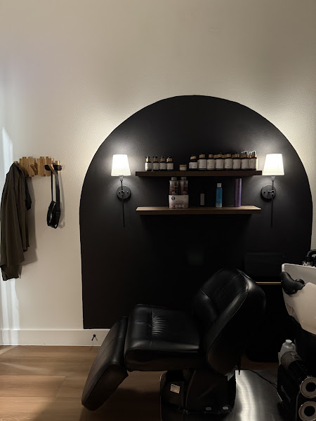 SERENITY STUDIO SCALP & SKIN WELLNESS LOUNGE