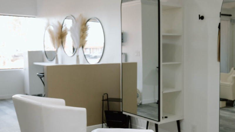 Blonde Voyage Salon - Mira Mesa, San Diego