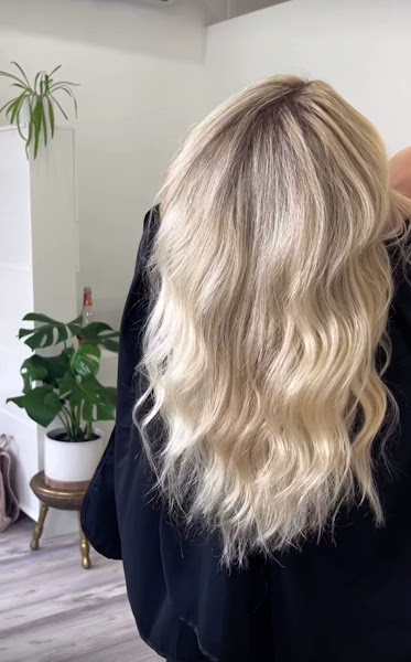 Blonde Voyage Salon - Mira Mesa, San Diego 2
