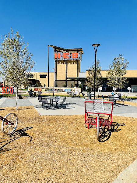 H-E-B Pharmacy 3