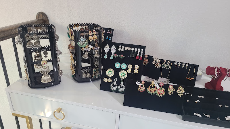 UniqueThreadsFashion Boutique 4