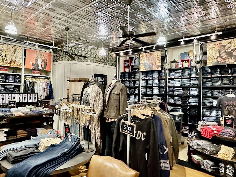 Lucky Brand 5