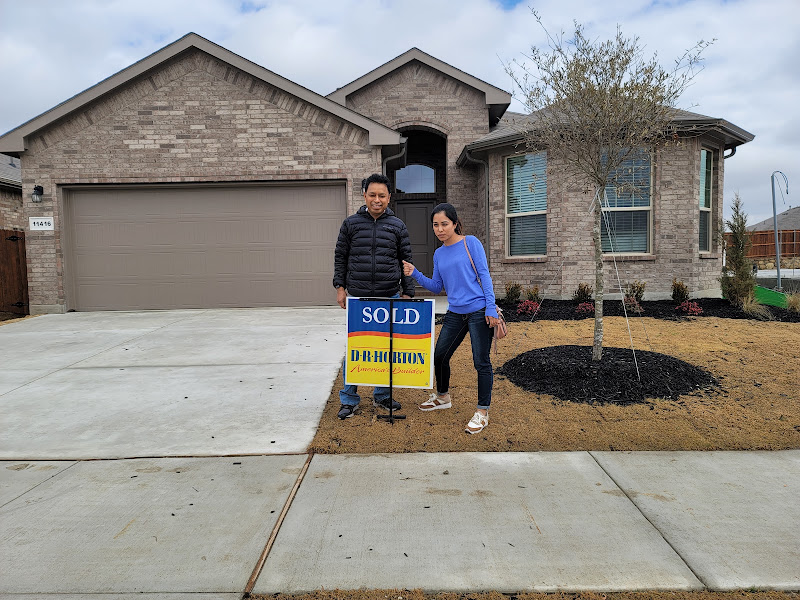SAM SELLS DFW/ DHS REALTY 2