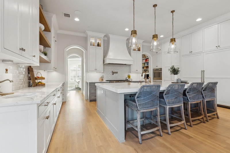 KAITLIN LOVERN REAL ESTATE TEAM 3