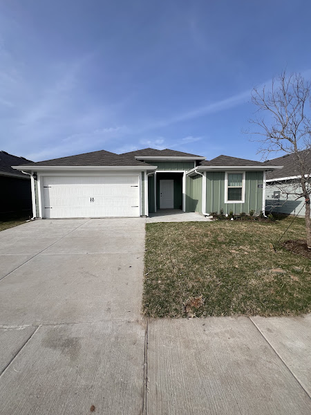 Monument Realty 4