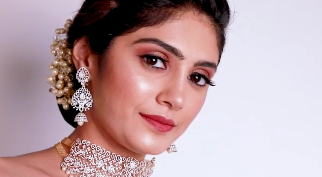 Sakshi Jewelers 2