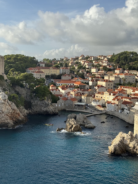 We HRTS Travel-Cruise Planners 4
