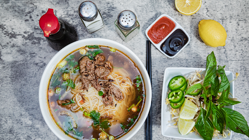 Pho L'amour | Noodles & Grill 4
