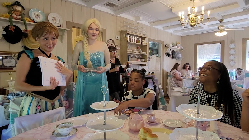 Four Friends Tea Room & Gifts 2