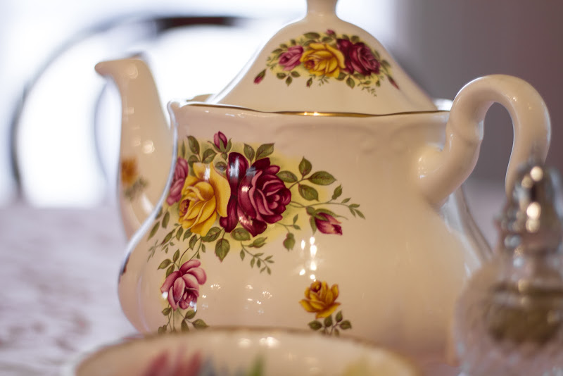 Four Friends Tea Room & Gifts 3