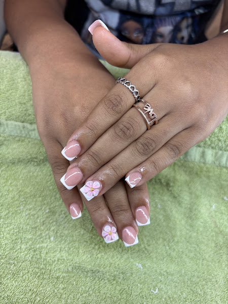 Executive Nails & Spa Pearland 4