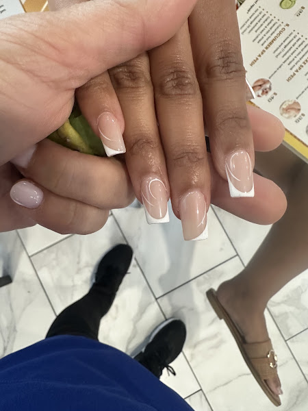 Legendary Nails & Spa 4