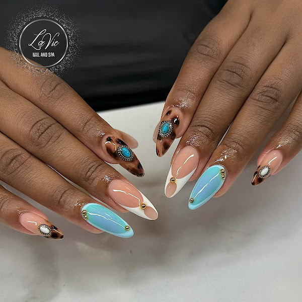 La Vie Nails & Spa