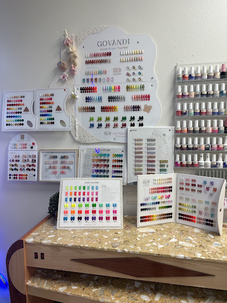 Nail Co.holic Lounge 1