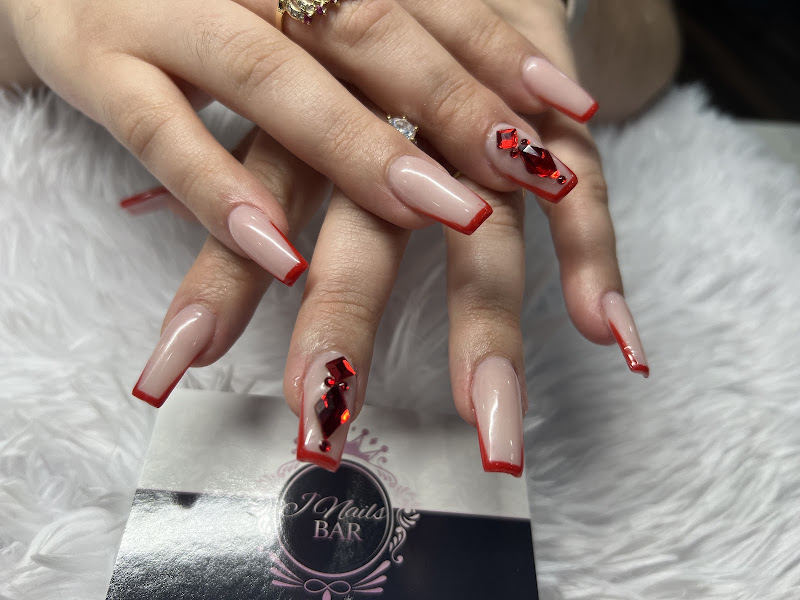 J NAILS BAR 4