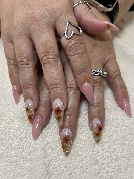Sky Nails & Spa 3