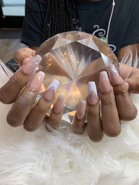 Oasis Nails 4