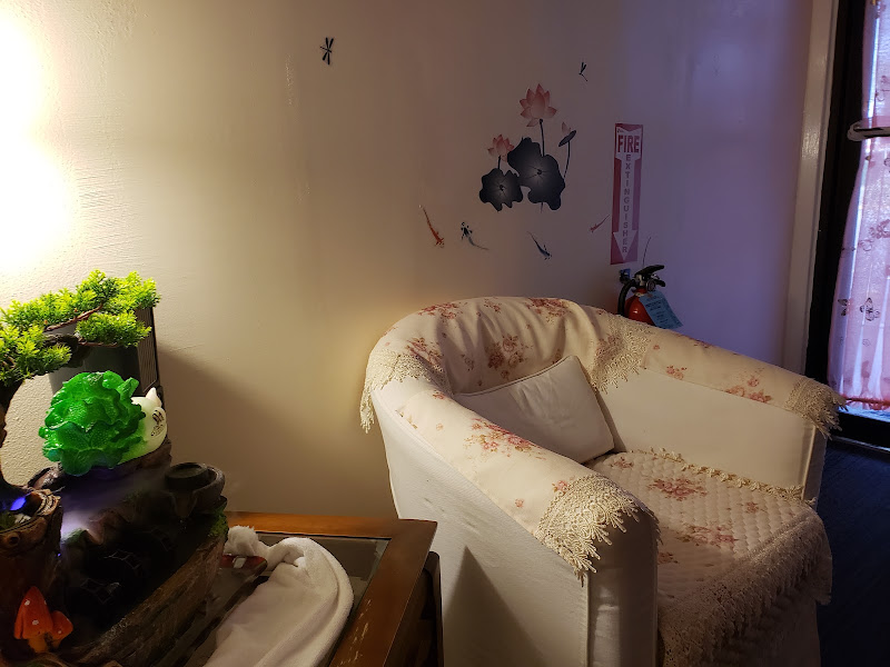 Crystal Asian Massage 4