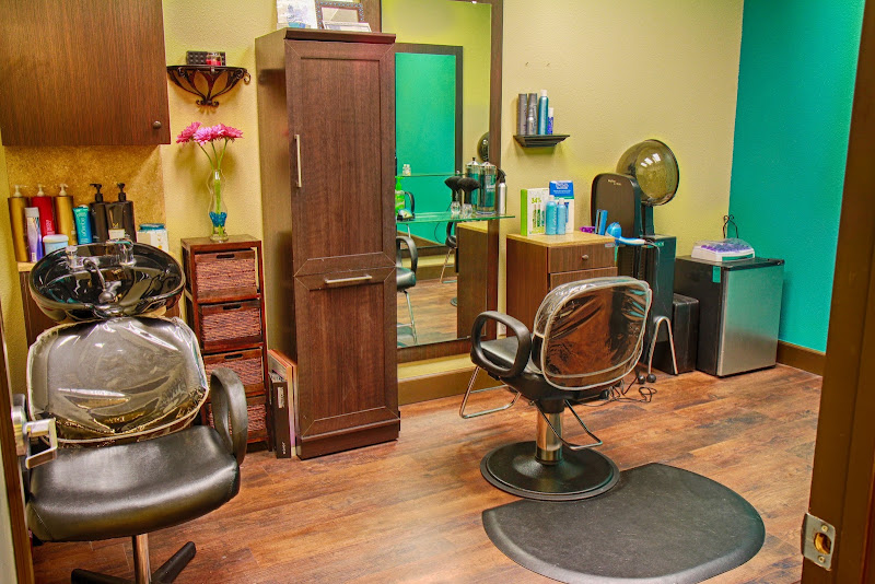 Salons by JC Pearland Parkway 3