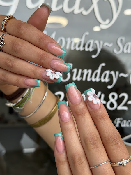 Galaxy Nails 3