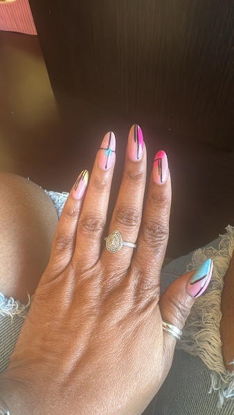 Anthony Vince’ Nail Spa 4