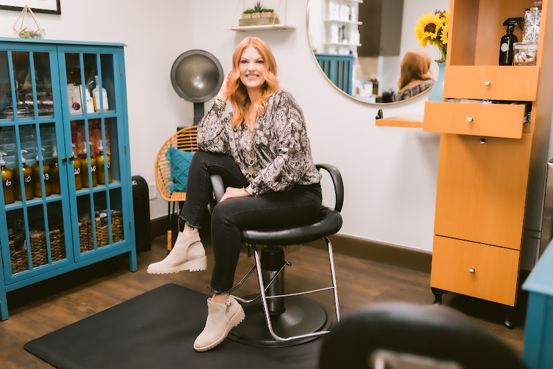 Karen Rivera/Hairstylist 3