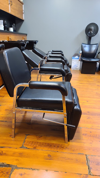 360 Degrees Hair Studio 4