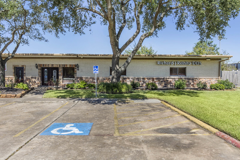 Dental Care of Pearland 4