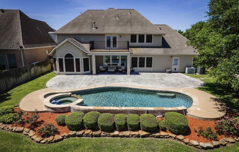 Isola Realty Group 5