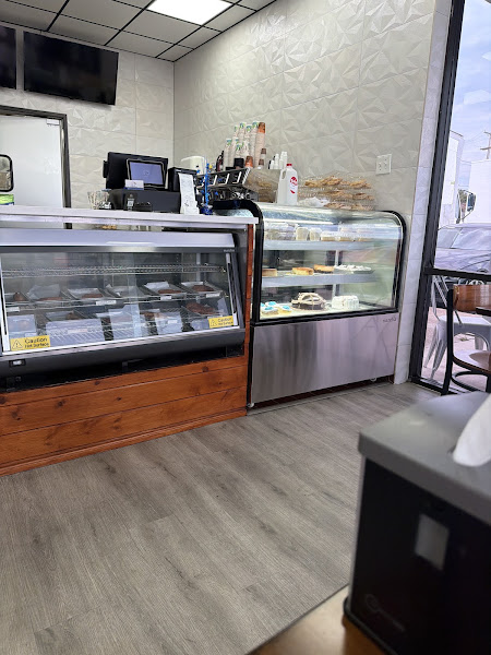 Caribeños Latin Bakery 4