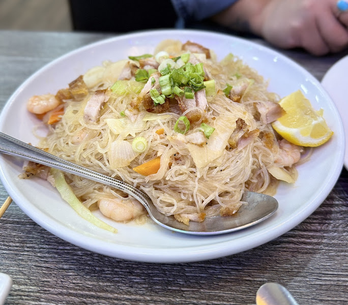 Inihaw Avenue Filipino Kitchen 4