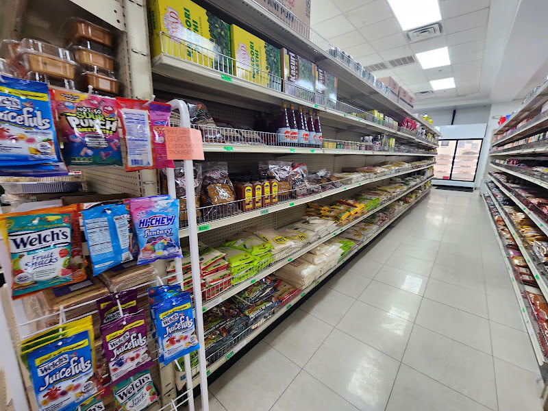 Indian Super Market Halal Meat & Cafe ( টক ঝাল মিষ্টি) 4
