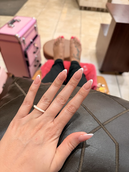 Grand Nail Salon (15% off Mon-Thu from 11am-3pm)