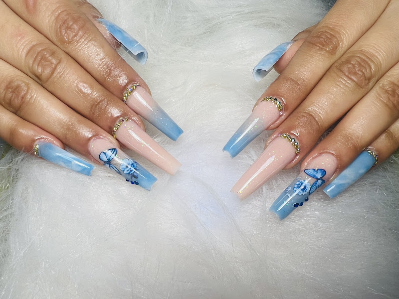 Lia Nails