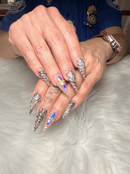 T Nails 2