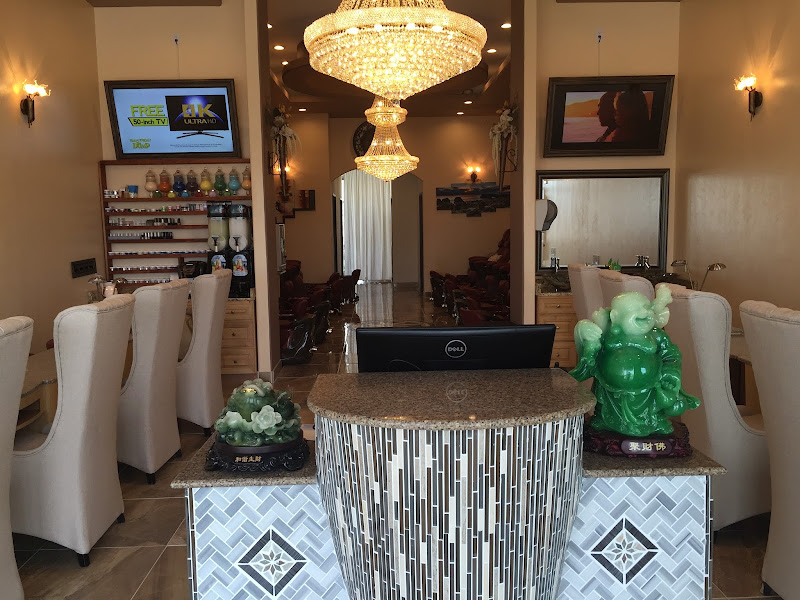 Lux Spa & Nail Salon