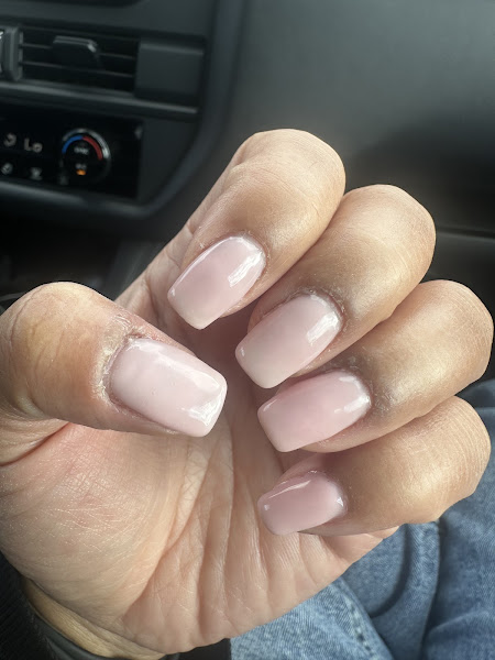 Lux Spa & Nail Salon 3