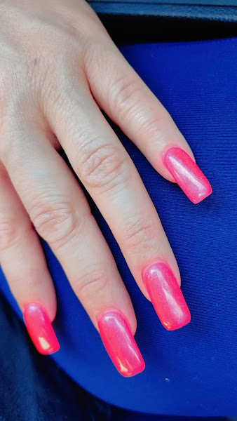 Lux Spa & Nail Salon 4