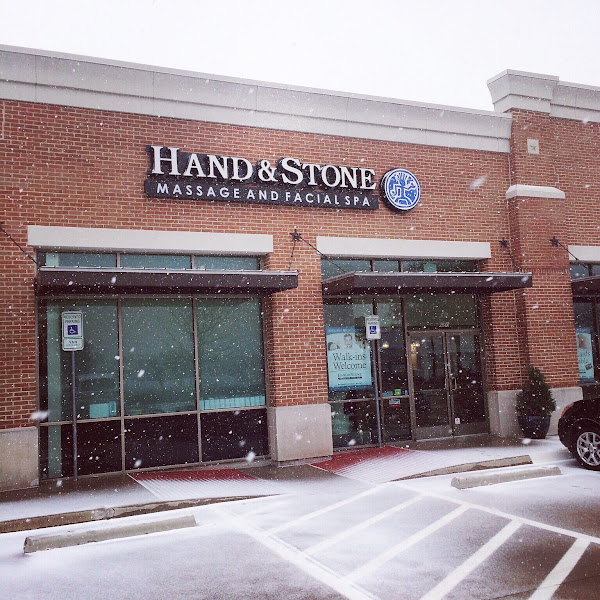Hand & Stone Massage and Facial Spa 3