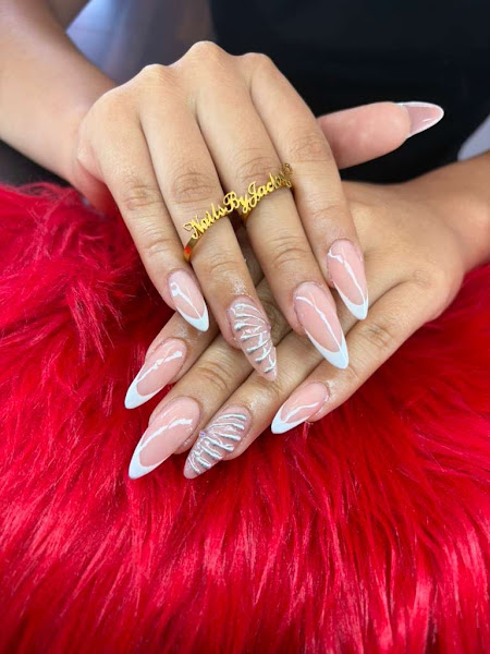 PINK DIAMOND BEAUTY STUDIO 3
