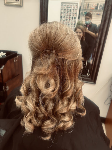 Mary's Beauty Hair Salon 3