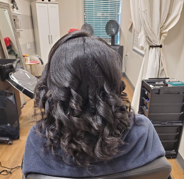 WOW HAIR STUDIO 3