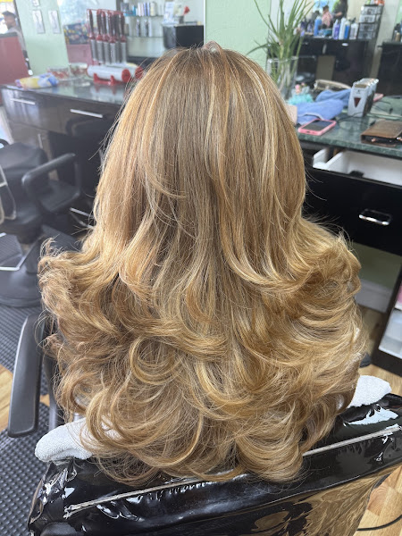 Dalila's Unisex Salon