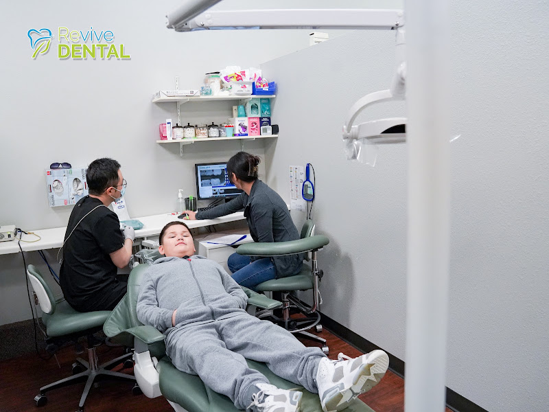 Revive Dental of Irving Family Cosmetic Emergency Implants 3