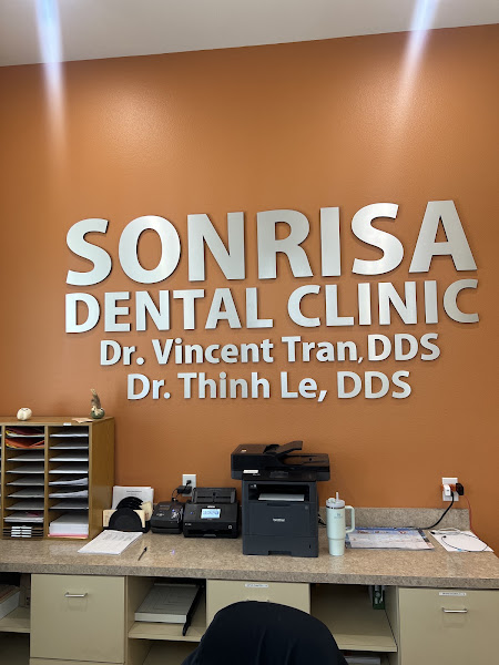 Sonrisa Dental Clinic 3